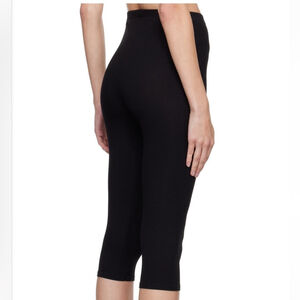SKIMS Black Soft Lounge Capri Leggings Sz XS